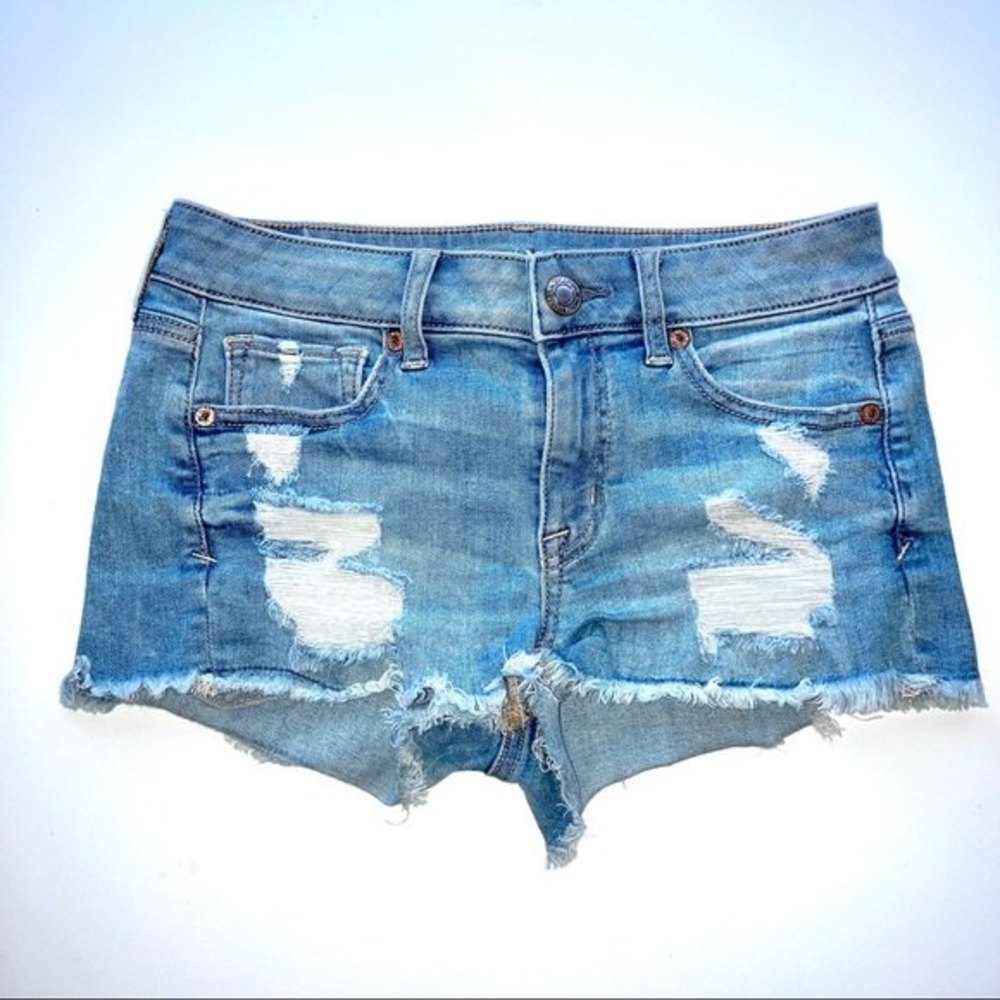 American Eagle Denim “Shortie” Distressed Jean Shorts Size 2